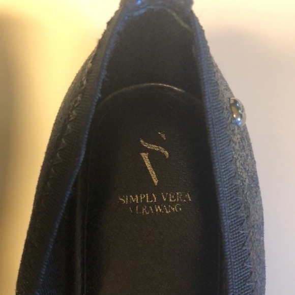 Simply Vera Wang black slippers, sz 6 - Picture 3 of 5